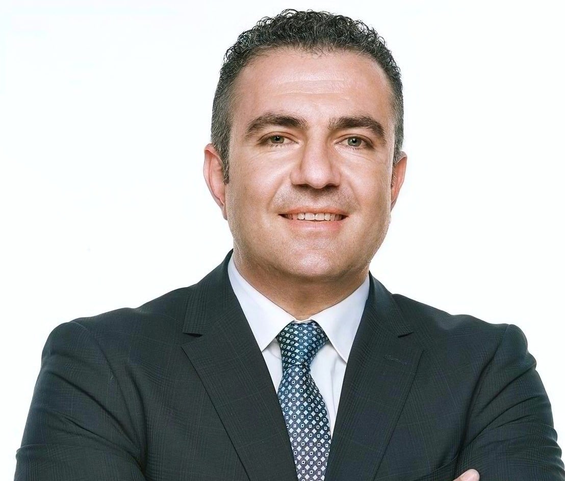 Franchise lokasyon analitiği ve veriyle büyüme stratejisi üzerine iş dünyası harita ve veri görselleştirme konsepti